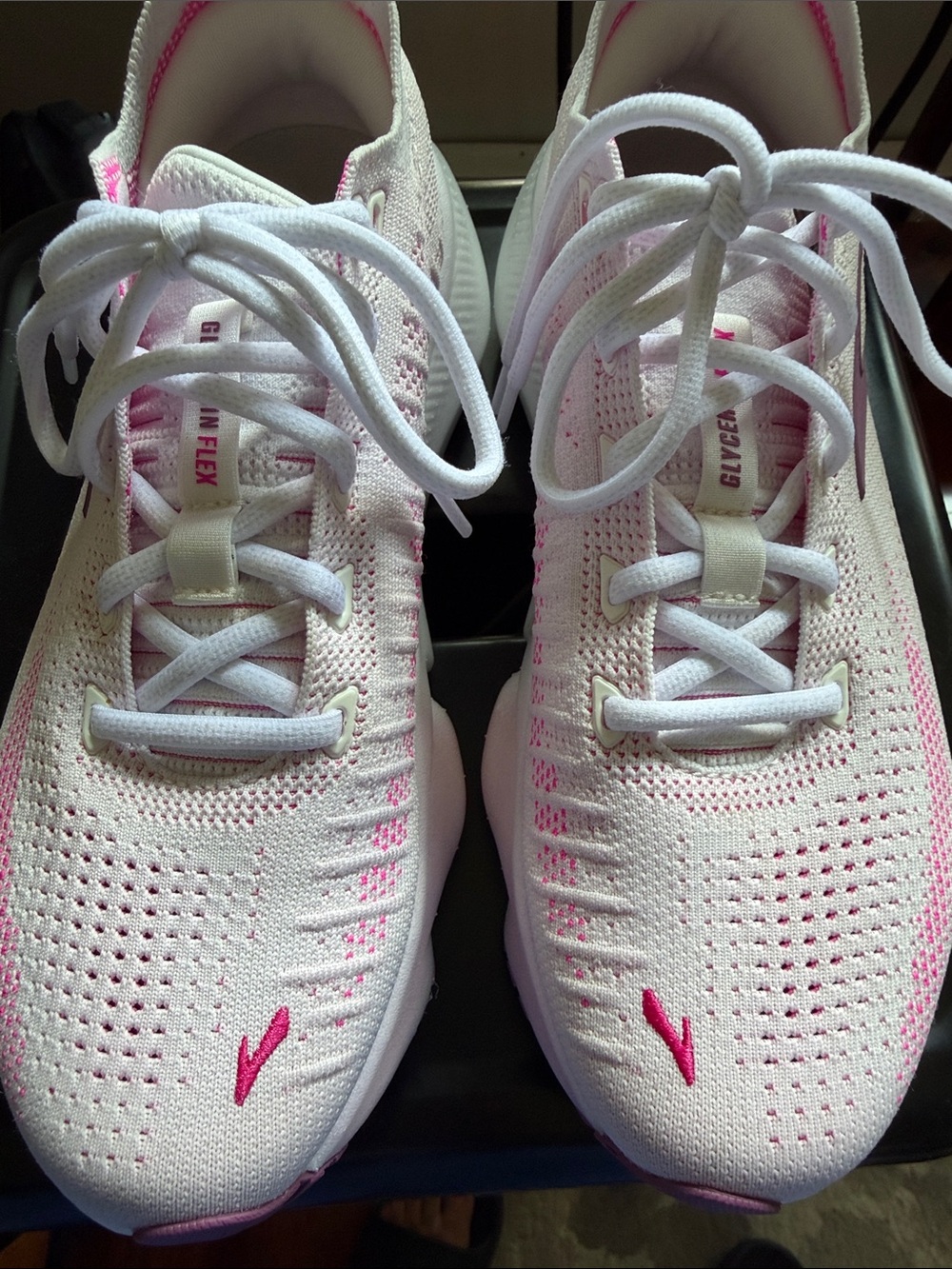 Brooks glycerin, flex White and Pink Women's Athletic Running Shoes - Picture 2 of 8